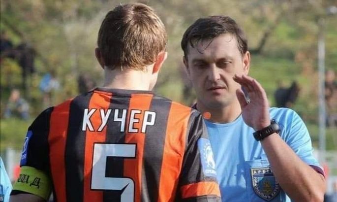 Екс-арбітр з футболу: Зі зброєю я відчуваю себе впевненіше, ніж з м'ячем або свистком