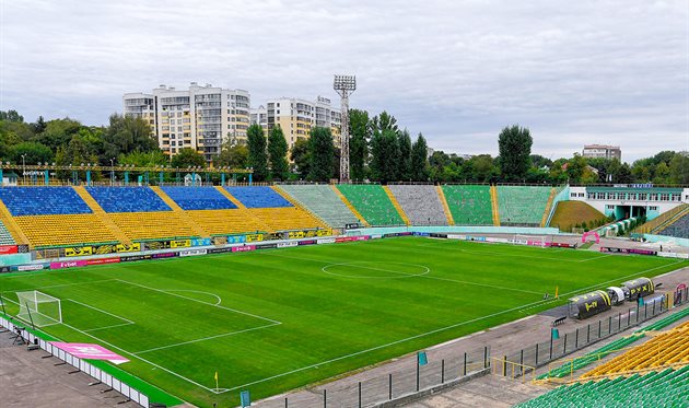 Стадіон Україна, ФК Рух