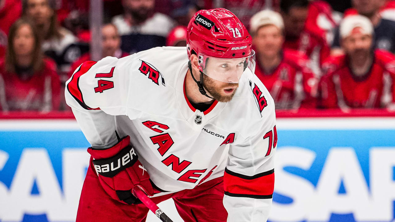 Звіт NHL: Шефер дебютує у першій грі preseason Islanders