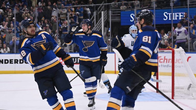 Єдиний гол Холовея приносить перемогу Blues над Mammoth